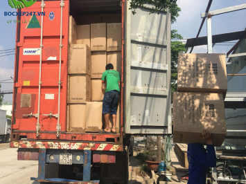 Bốc xếp hàng hóa tại Thành Tín 247
