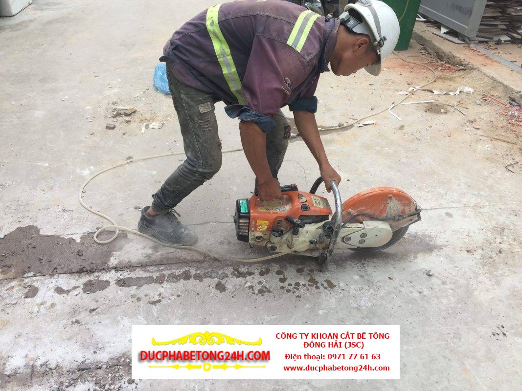 Cắt tường bê tông bằng lưỡi cắt kim cương