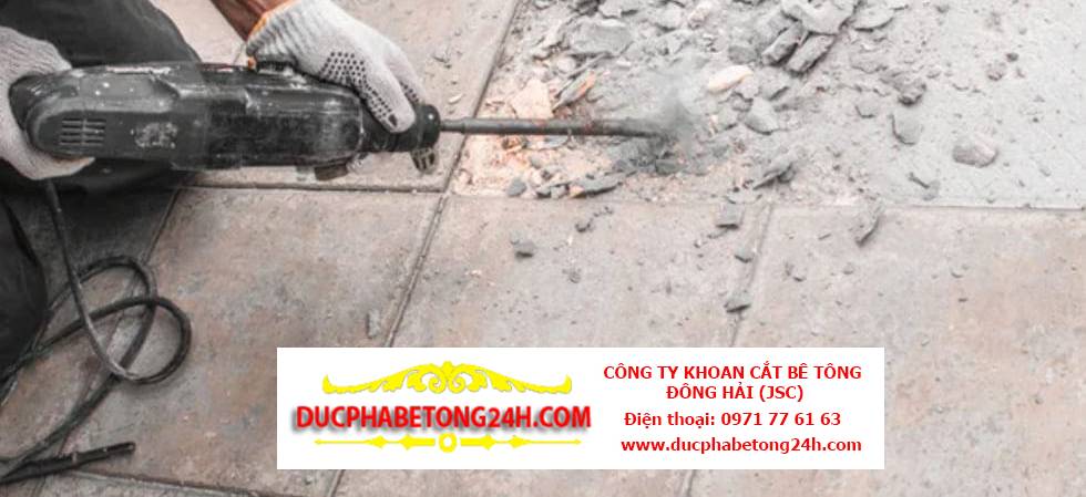 Đục nền nhà xưởng cũ để cải tạo hệ thống thoát nước