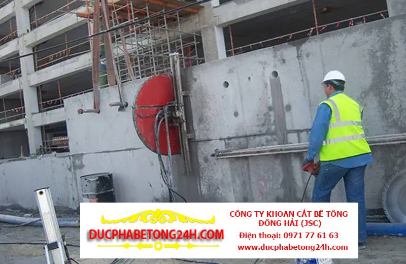 Những Nguy Hiểm Khi Tự Đục Phá Bê Tông