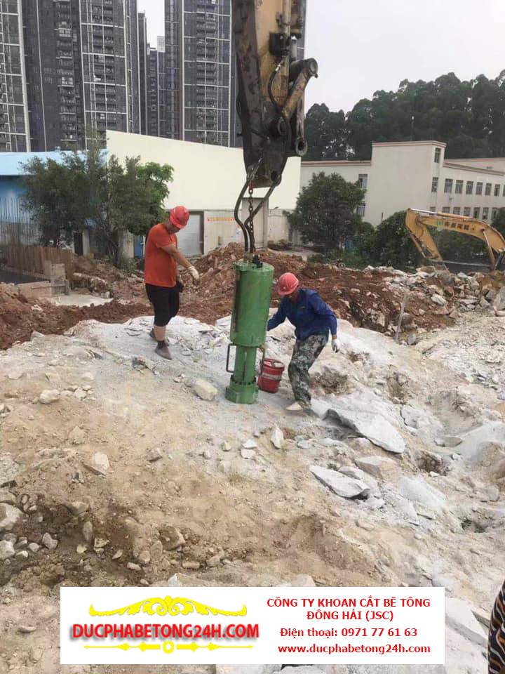 Tách phá bê tông bằng xilanh thủy lực
