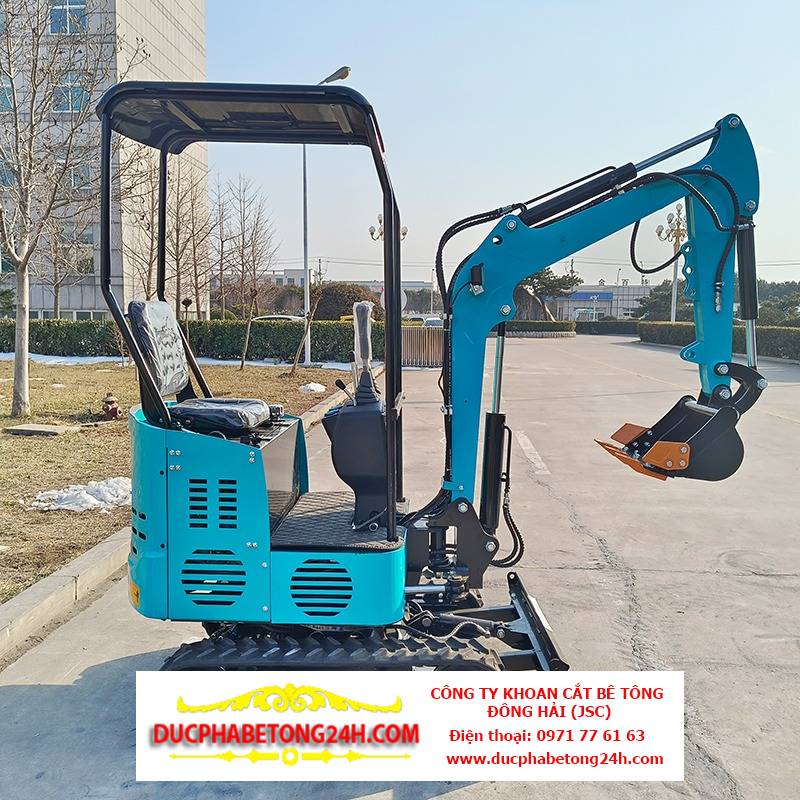 Vai trò của máy đào mini trong khoan cắt bê tông